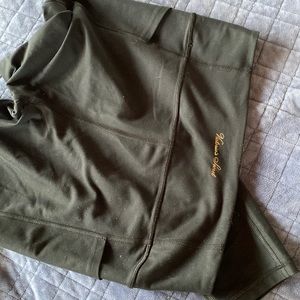 Victoria’s Secret gold label leggings.